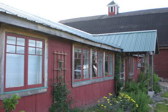 40 Henry Houghtaling Rd in Hurleyville, NY - Building Photo