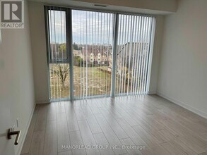 5858 Yonge St in Toronto, ON - Building Photo - Building Photo