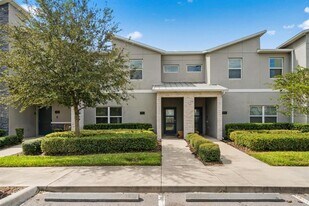 900 Pebble Beach Dr in Davenport, FL - Building Photo