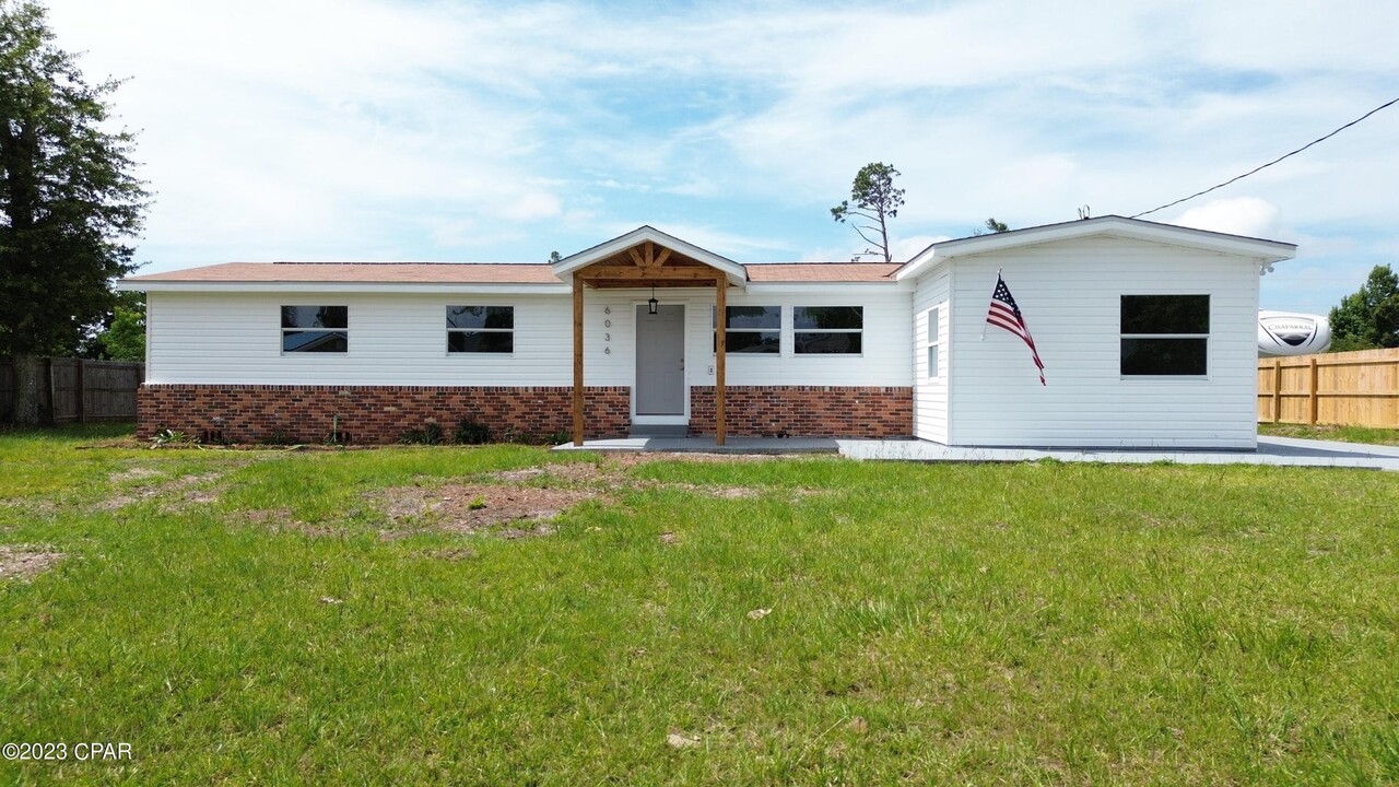 6036 Enzor St in Panama City, FL - Building Photo