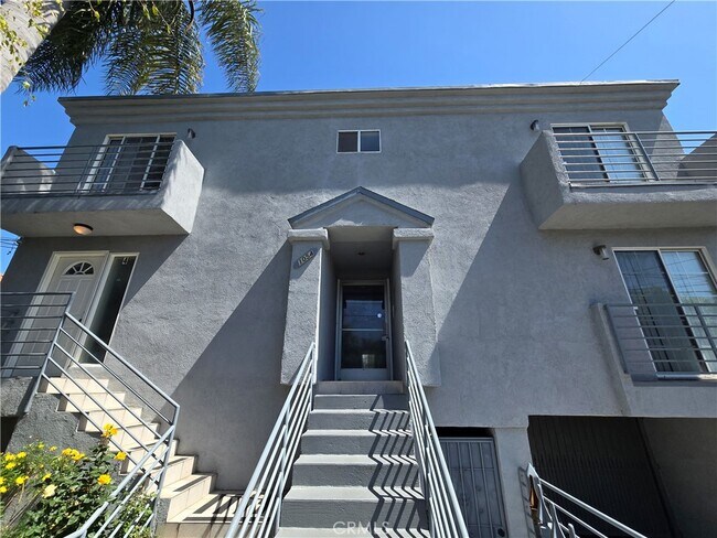 1054 Harrison Ave in Los Angeles, CA - Building Photo - Building Photo