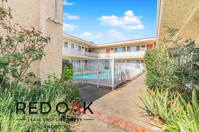 6255 Beck Ave-Unit -123 in Los Angeles, CA - Building Photo - Building Photo