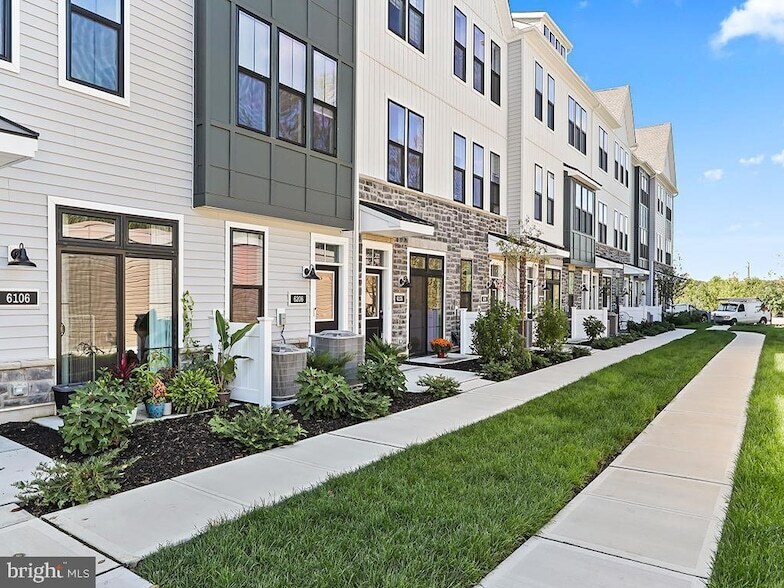 6105 Vivaldi Rd in Princeton, NJ - Foto de edificio