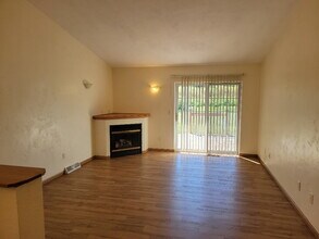 W7087 Buttercup Ct in Greenville, WI - Building Photo - Building Photo