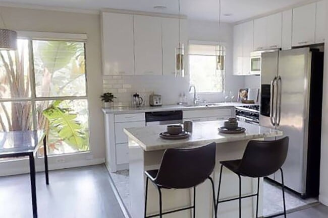 The Biarritz Apartments in Santa Monica, CA - Foto de edificio - Building Photo