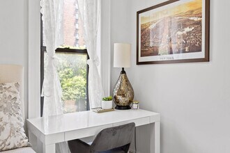 510 E 14th St in New York, NY - Building Photo - Building Photo