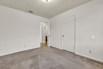 928 E Broad St, Unit 928 in West Point, MS - Foto de edificio - Building Photo