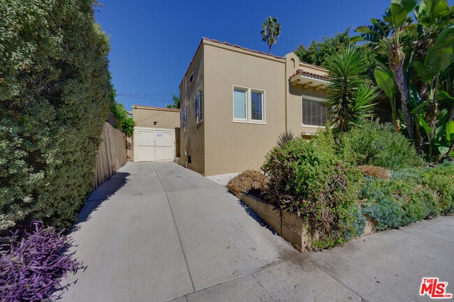 property at 7465 Hawthorn Ave