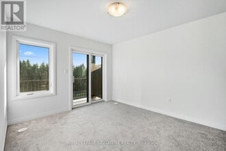 56 Thatcher Dr in Guelph, ON - Building Photo - Building Photo