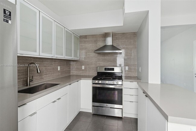 8501 Hawthorne Ave in Miami Beach, FL - Building Photo - Building Photo