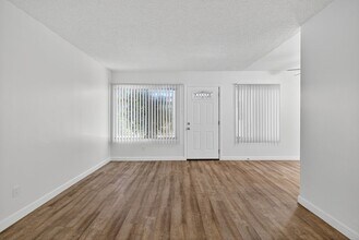 1751 Cabrillo Ave in Torrance, CA - Building Photo - Building Photo