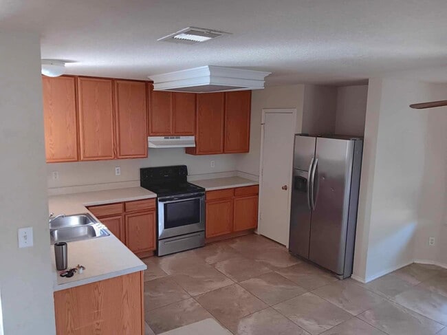 7807 Hedrick Farm in San Antonio, TX - Building Photo - Building Photo