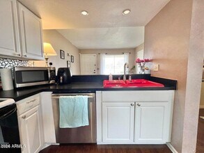 19601 N 7th St in Phoenix, AZ - Building Photo - Building Photo