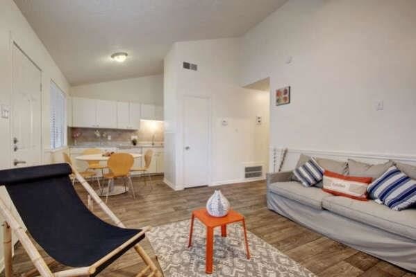 1302 Parker Ln-Unit -220 in Austin, TX - Building Photo - Building Photo
