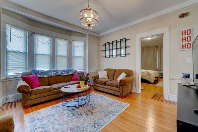 816 Orange St in New Haven, CT - Building Photo - Building Photo