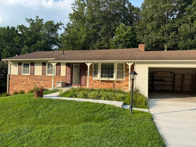 3212 Manitoba Dr in Woodbridge, VA - Building Photo - Building Photo
