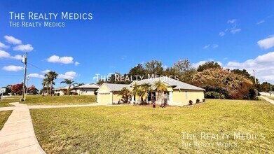 1481 Woodfern St in Deltona, FL - Building Photo - Building Photo