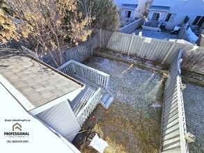 287 Macewan Rd SW in Edmonton, AB - Building Photo - Building Photo