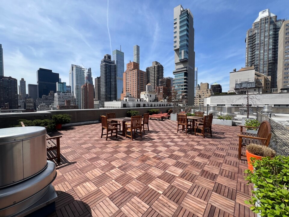 Regency Towers in New York, NY - Foto de edificio