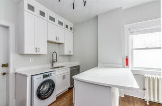 369 Tappan St in Brookline, MA - Building Photo - Building Photo