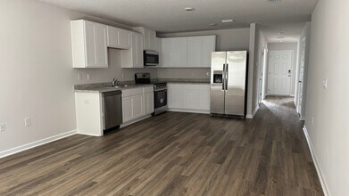 6321 Firefly Dr in Milton, FL - Building Photo - Building Photo