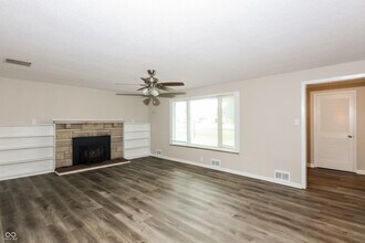 1065 Hornaday Rd in Brownsburg, IN - Building Photo - Building Photo
