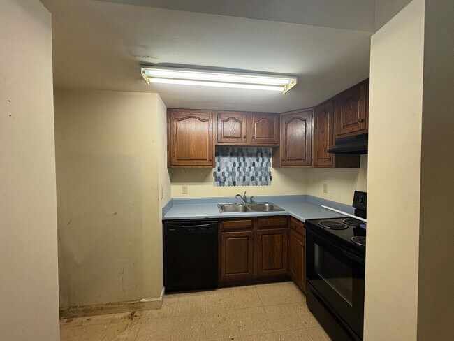 1087 Walnut St-Unit -Apartment 4 in Macon, GA - Foto de edificio - Building Photo