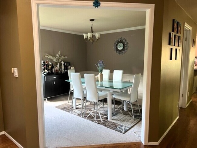 17805 NE 139th St in Redmond, WA - Building Photo - Building Photo