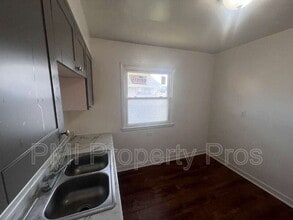 5650 N 61st St in Milwaukee, WI - Building Photo - Building Photo