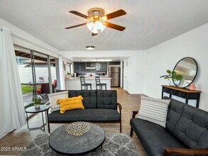 4852 W Cochise Dr in Glendale, AZ - Building Photo - Building Photo