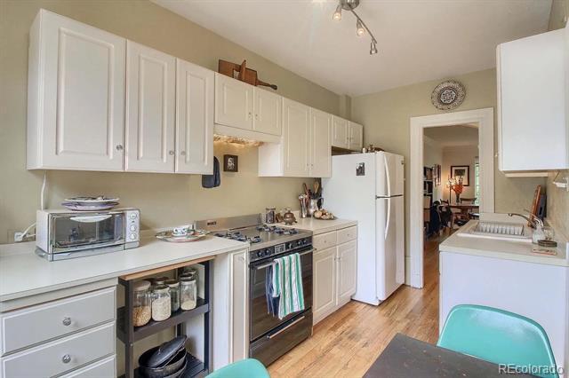 property at 1105 York St