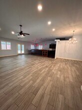 2826 S Avocado Ct in Visalia, CA - Building Photo - Building Photo