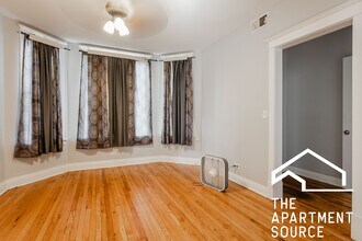 1647 N Karlov Ave in Chicago, IL - Building Photo - Building Photo