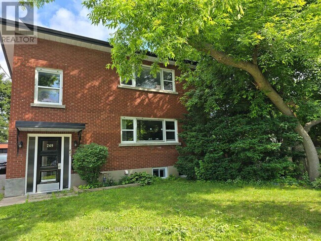 269-269 Westhill Ave in Ottawa, ON - Building Photo - Building Photo