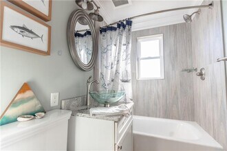 70 Carroll Ave in Newport, RI - Building Photo - Building Photo