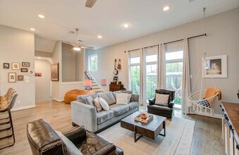 2018 Crockett St in Houston, TX - Building Photo - Building Photo