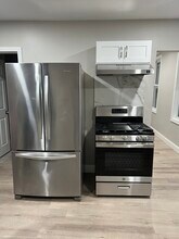 49 Waverly St, Unit Apt.2 in Worcester, MA - Building Photo - Building Photo