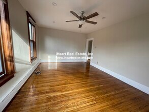 338 K St, Unit 1 in Boston, MA - Building Photo - Building Photo