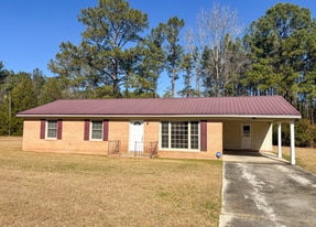 14 Laurie St in Andrews, SC - Building Photo