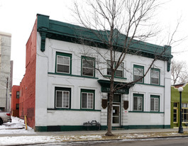 The Acoma Apartments