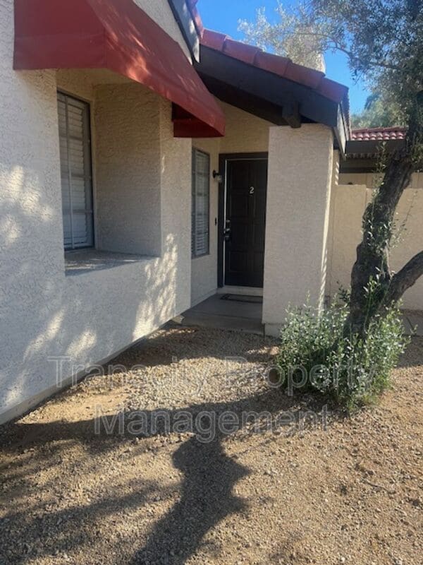 2143 E Center Ln in Tempe, AZ - Building Photo - Building Photo