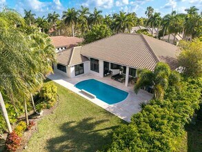 2454 Provence Ct in Weston, FL - Building Photo - Building Photo