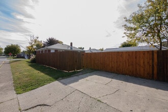 2202 Main St in Beech Grove, IN - Building Photo - Building Photo