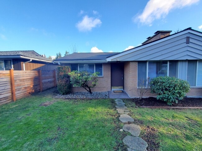 property at 931 N 163rd St