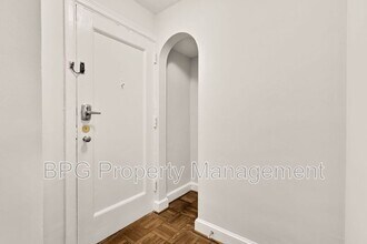 2634 Langston Blvd. in Arlington, VA - Foto de edificio - Building Photo