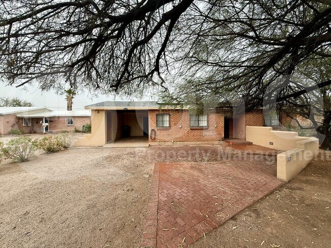 6260 E 2nd St in Tucson, AZ - Building Photo - Building Photo