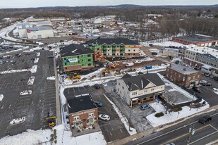 Building D & E in Berlin, CT - Building Photo