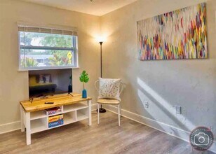 4929 Brookmeade Dr in Sarasota, FL - Building Photo - Building Photo