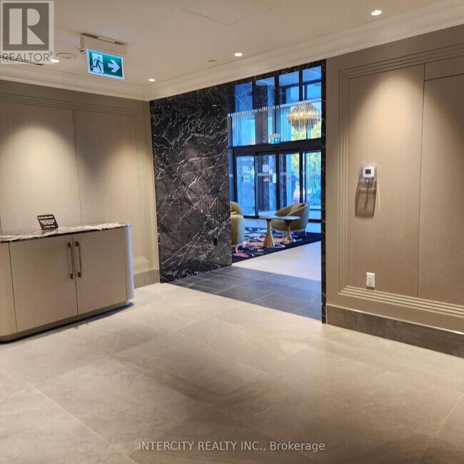 259 The Kingsway in Toronto, ON - Building Photo - Building Photo