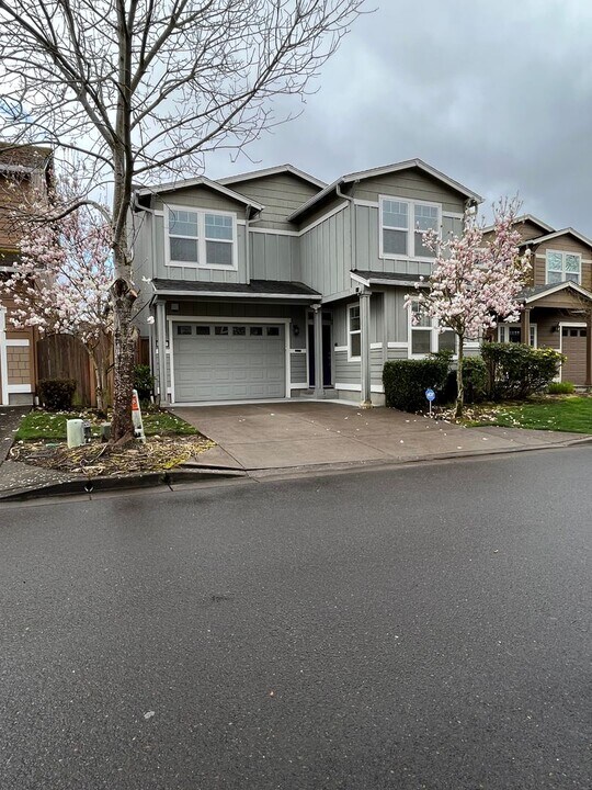 2490 Mountain Terrace in Eugene, OR - Building Photo
